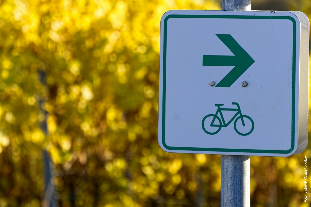 Weg mit dem Zusatzzeichen ?Radfahrer absteigen?